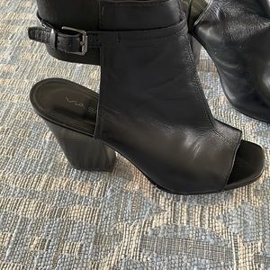 Via Spiga Black Leather Ankle Strap Chunky Heel 8.5